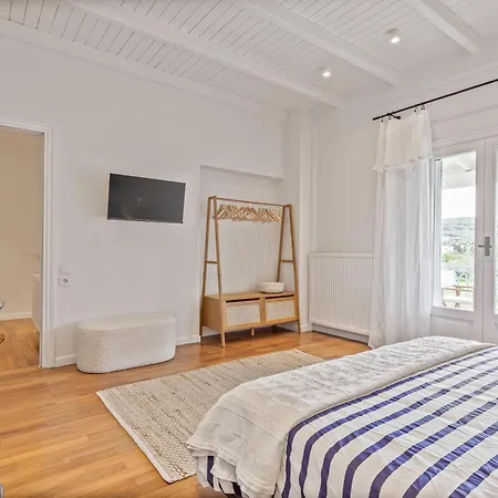 Decavos House Holiday home Liapades