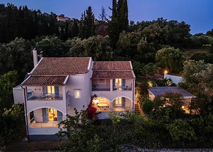 Decavos House Liapades