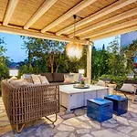 Decavos House