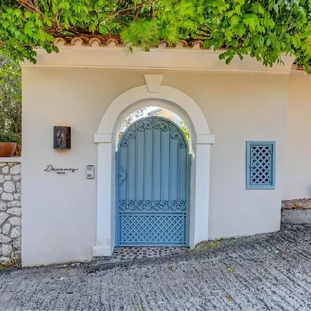 Decavos House * Liapades