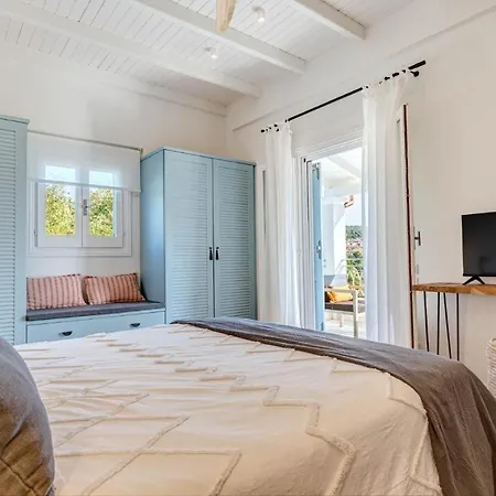 Decavos House * Liapades